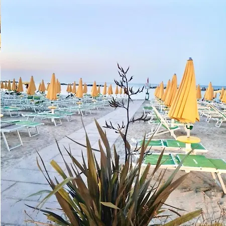 Mareline Seafront Apartament Fano (Pesaro and Urbino)