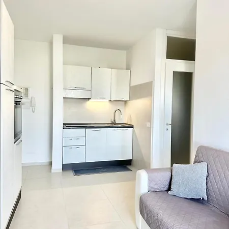 Mareline Seafront Apartment