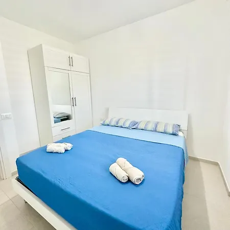 Mareline Seafront Apartament Fano (Pesaro and Urbino)