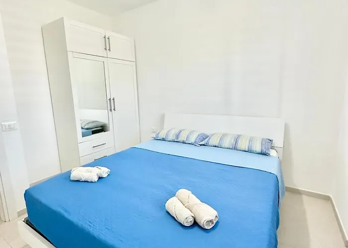 Mareline Seafront Apartment Fano